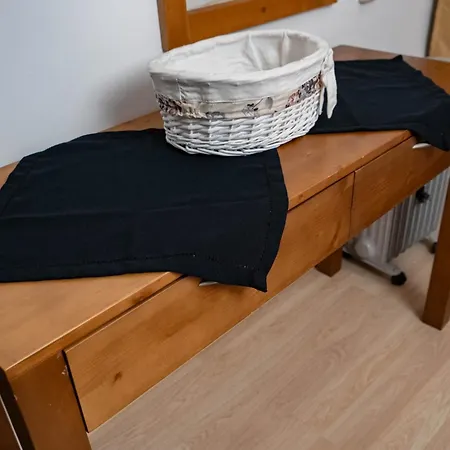 St. John Hill Apartment, Daire *