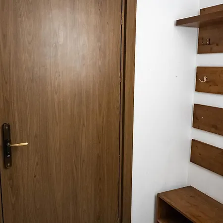 Daire St. John Hill Apartment, *