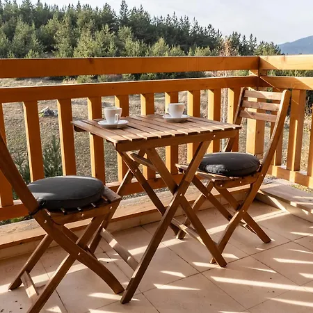 St. John Hill Apartment, Apartment *